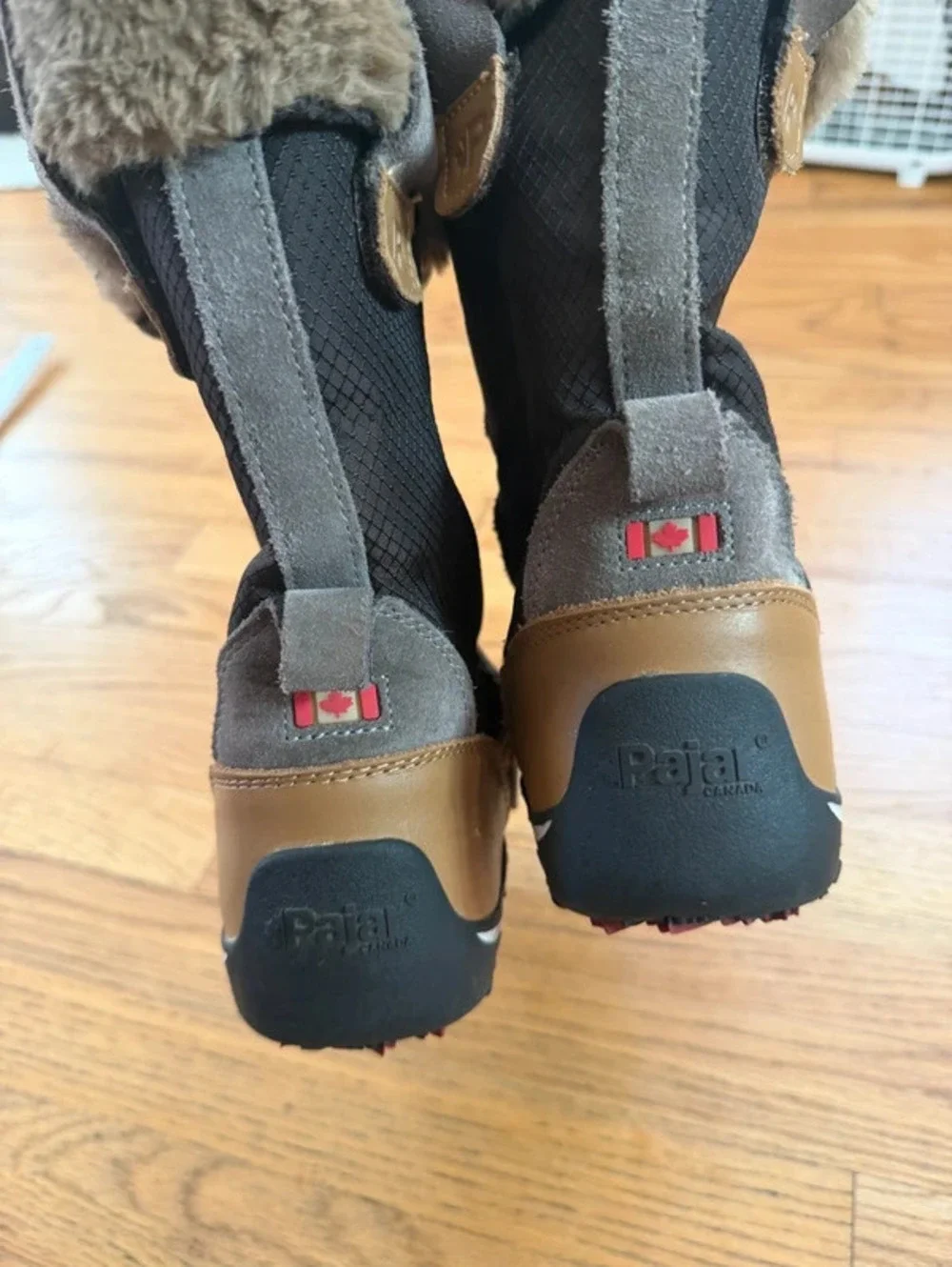 Pajar Women's Genevieve Snow Boots Mid Calf Size 8-8.5